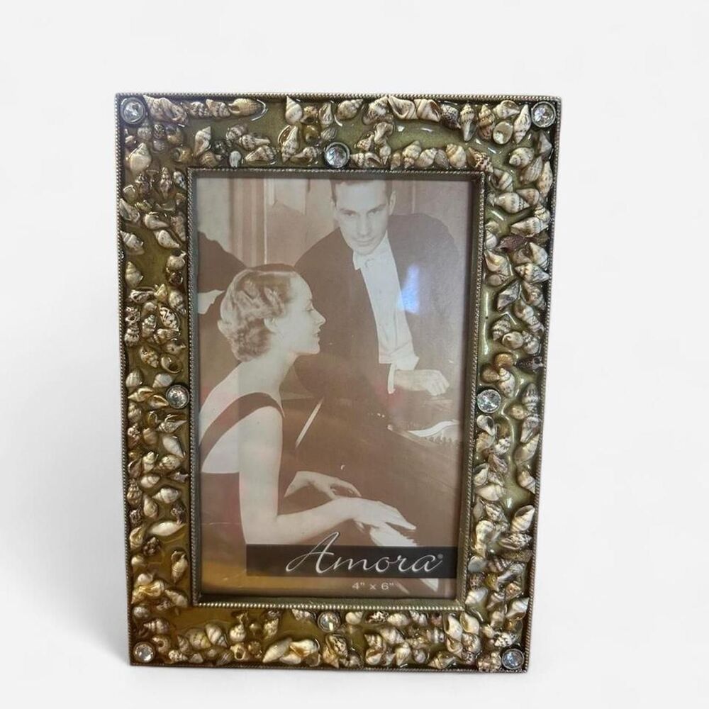 Vintage Enamel Seashell 4x6 Picture Frame